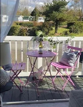 Susie'S Beautiful Caravan Near The Sea Pwllheli Exterior photo