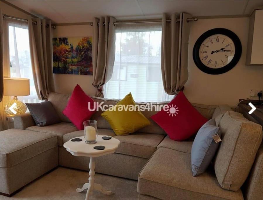 Susie's Beautiful Caravan Near The Sea *